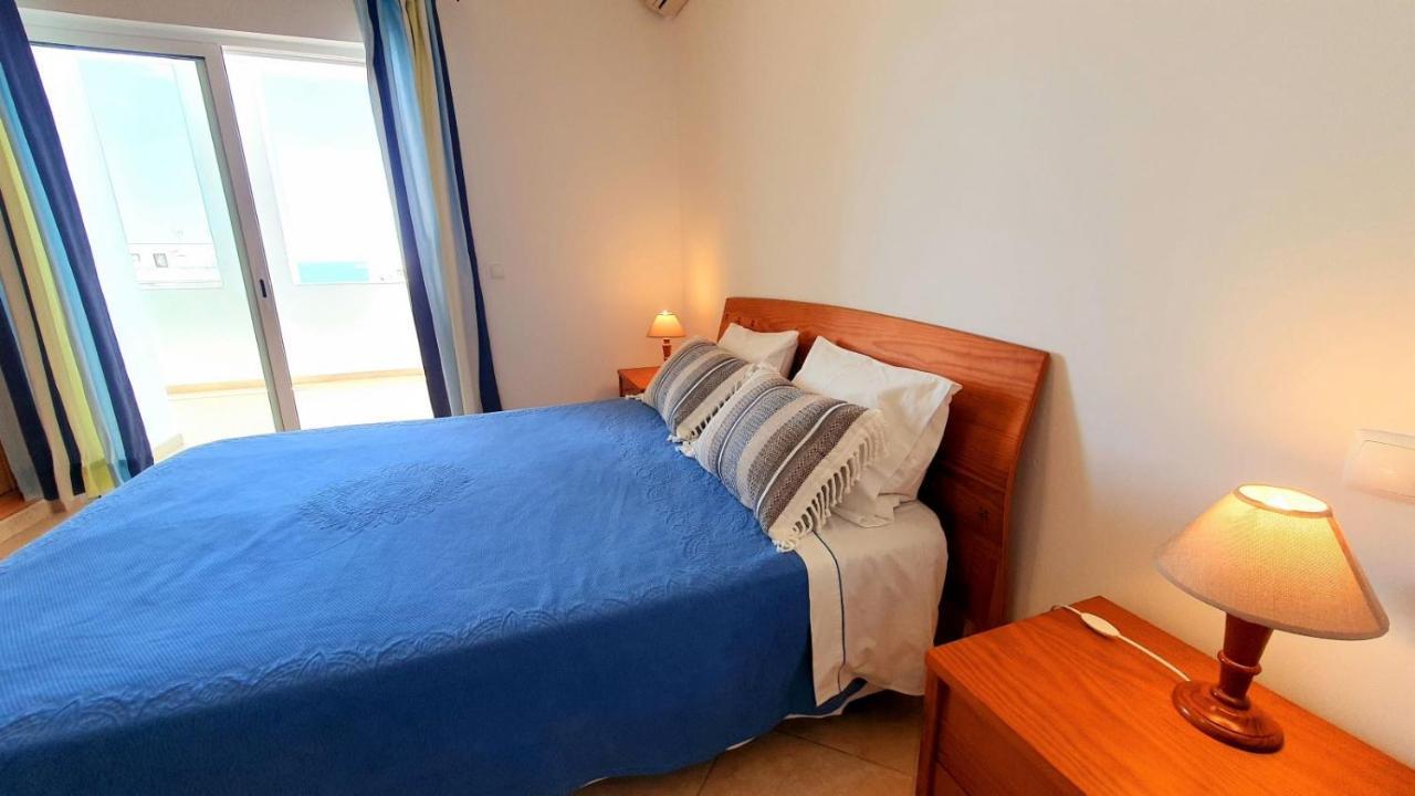Quarteira Beach Vacation: 2Br Steps To The Sand Exterior foto