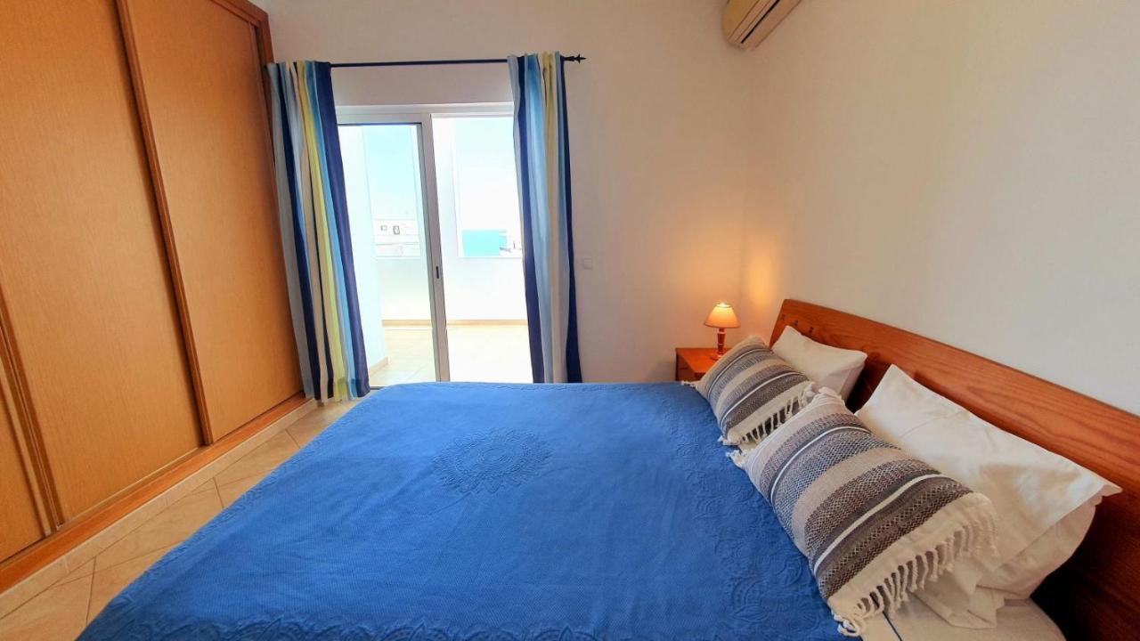 Quarteira Beach Vacation: 2Br Steps To The Sand Exterior foto